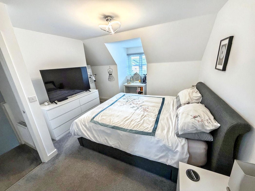 Property image 8 of 20