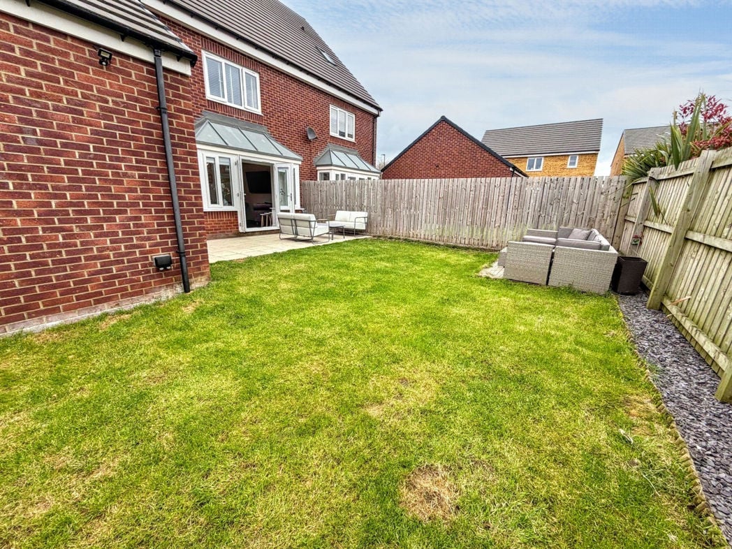 Property image 10 of 20