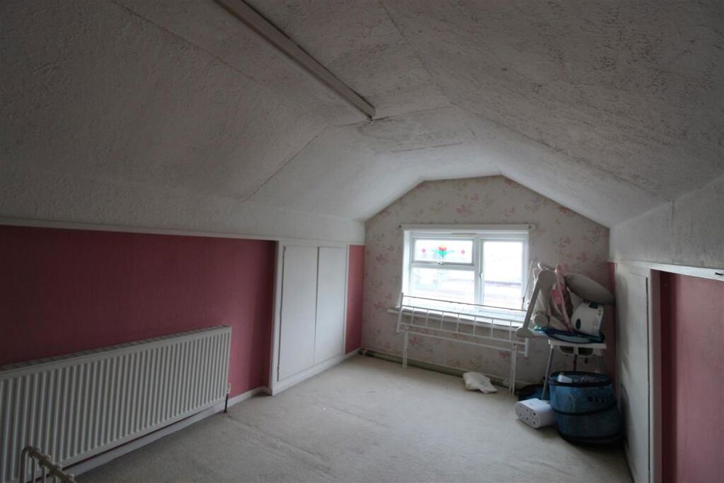 Property image 25 of 33