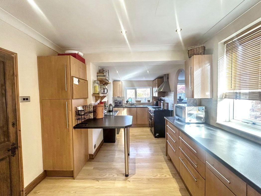 Property image 2 of 15