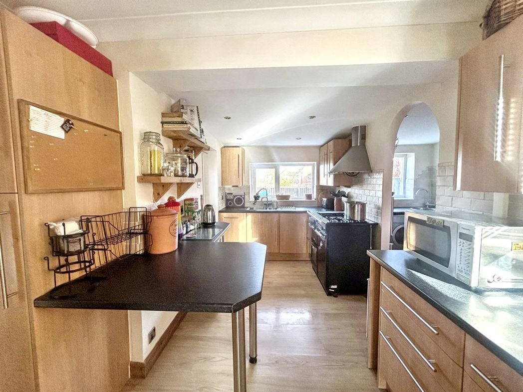 Property image 4 of 15