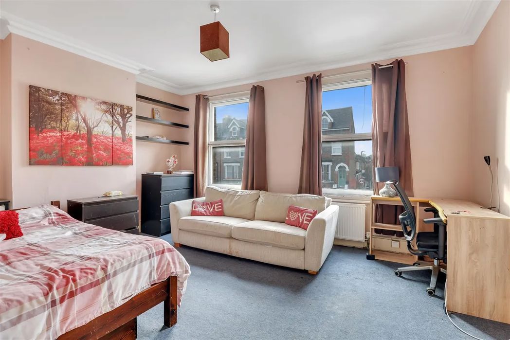 Property image 3 of 11