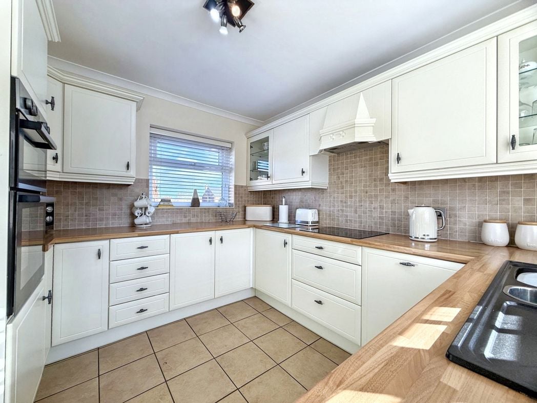 Property image 6 of 27