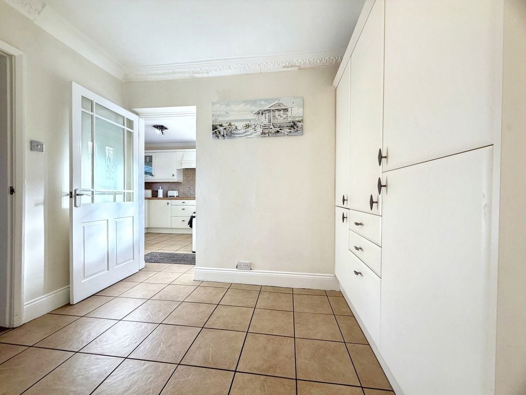 Property image 8 of 27