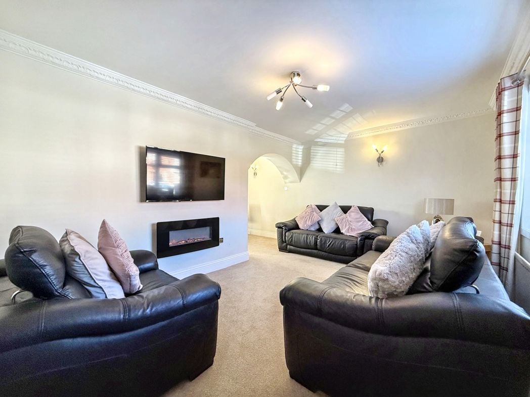 Property image 4 of 27