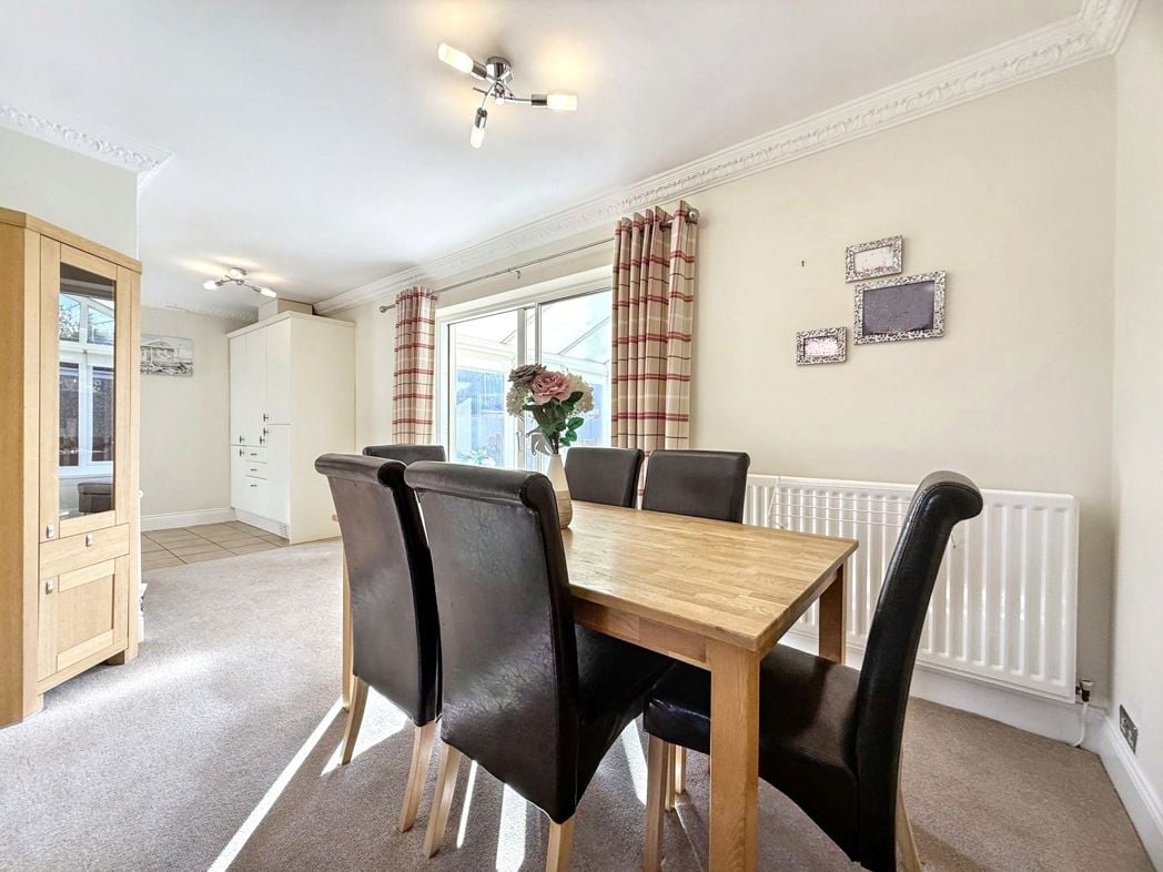 Property image 10 of 27