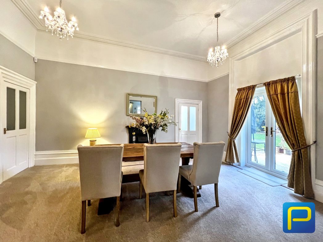 Property image 12 of 32