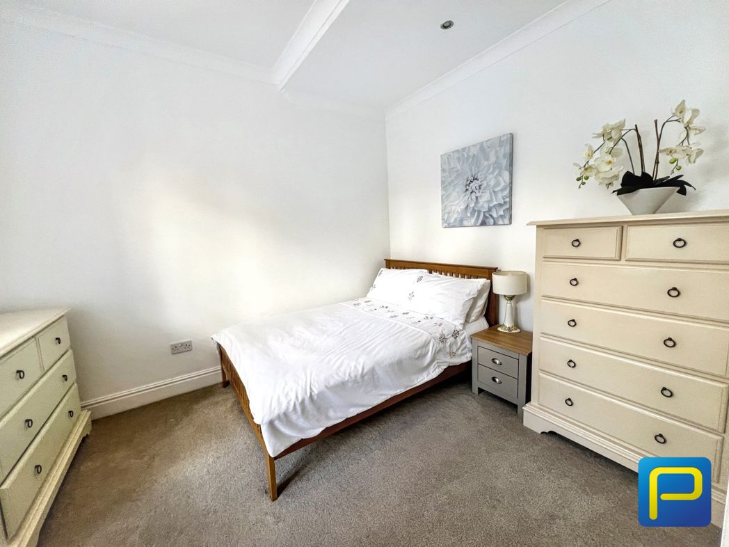 Property image 24 of 32