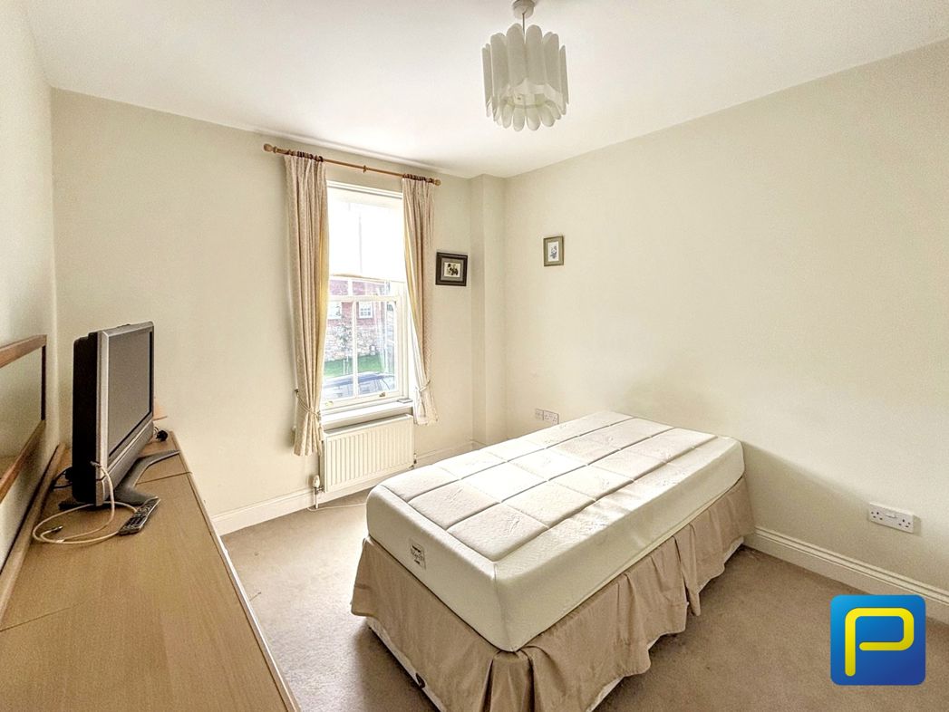 Property image 8 of 14