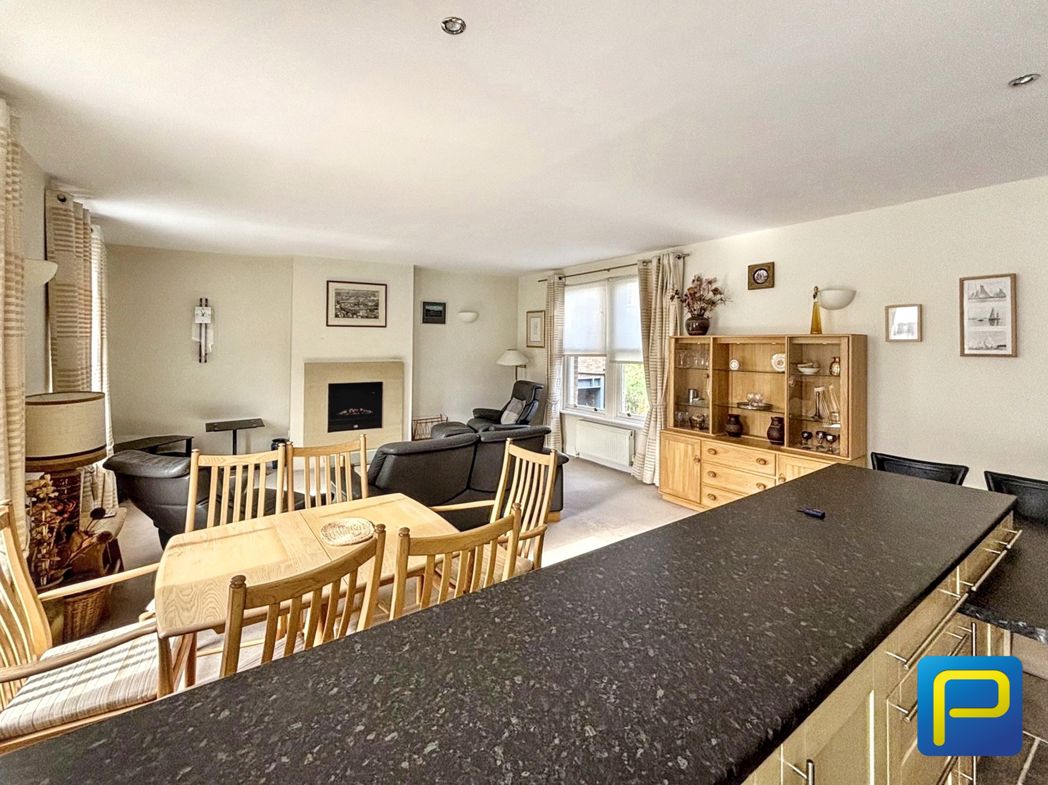 Property image 12 of 14