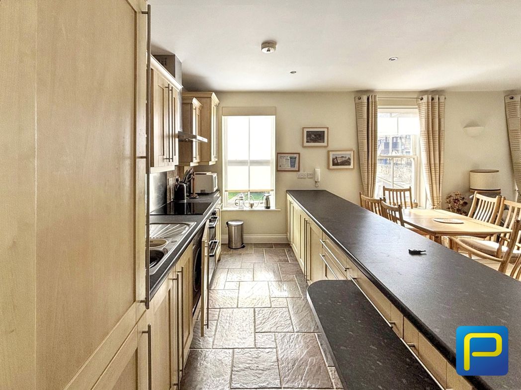 Property image 3 of 14