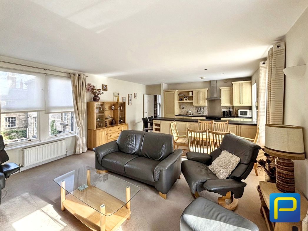 Property image 2 of 14