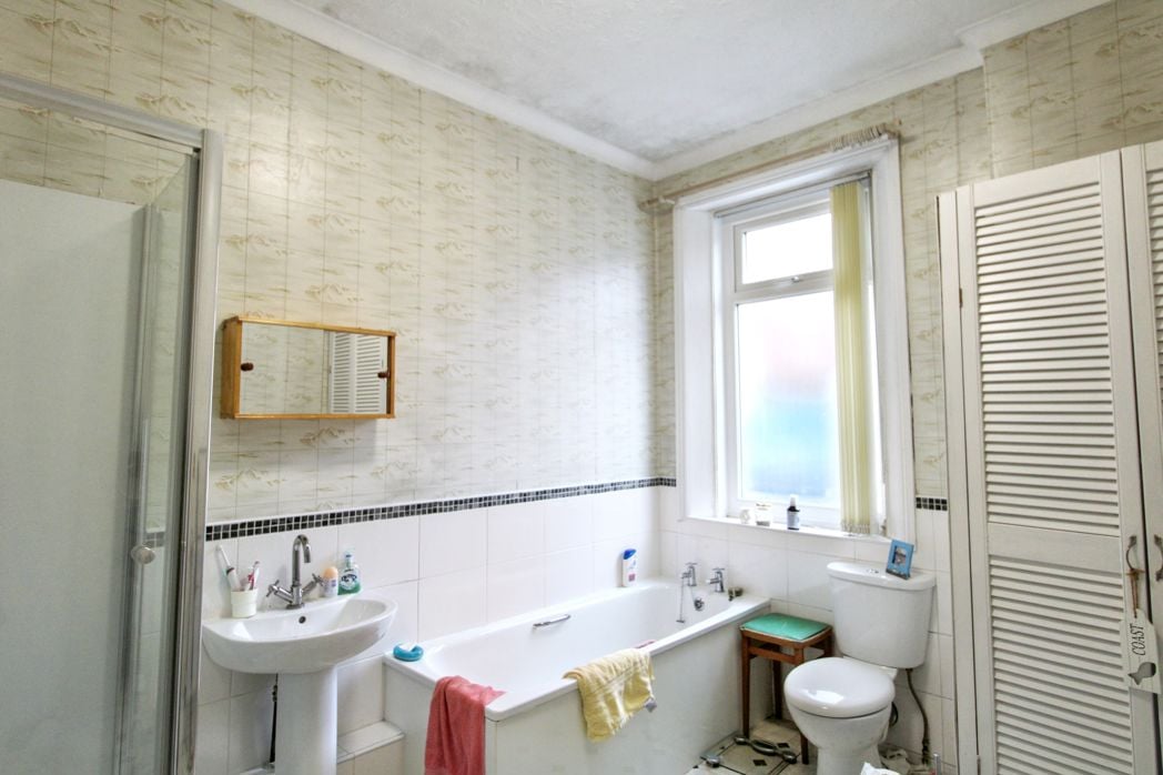 Property image 4 of 6