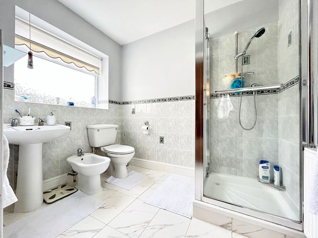 Property image 21 of 35