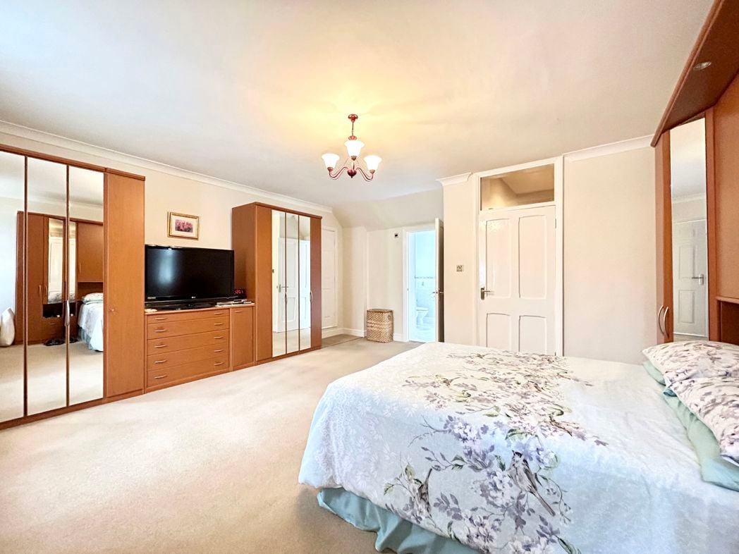 Property image 20 of 35