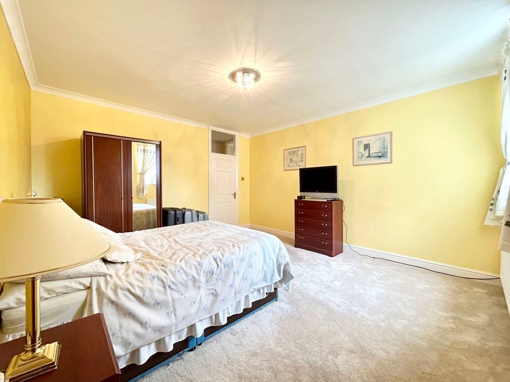 Property image 24 of 35