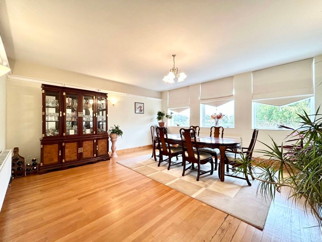 Property image 10 of 35