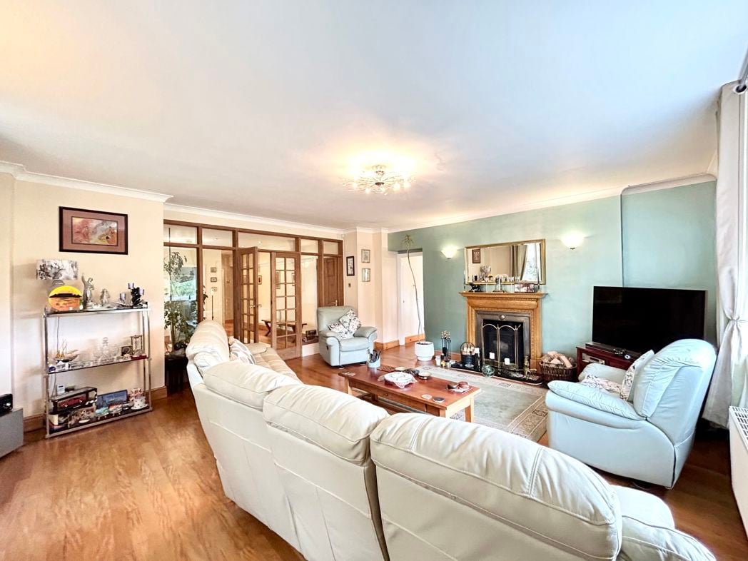 Property image 9 of 35