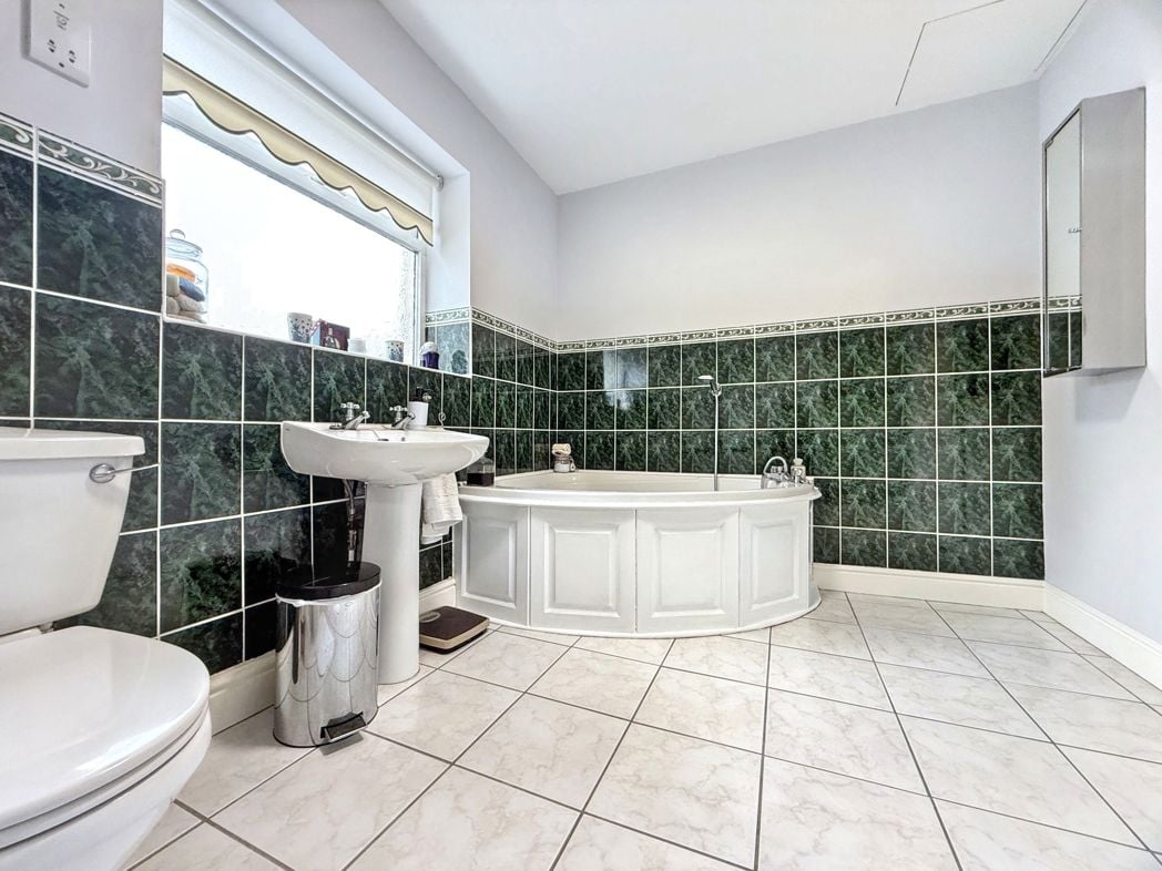 Property image 28 of 35