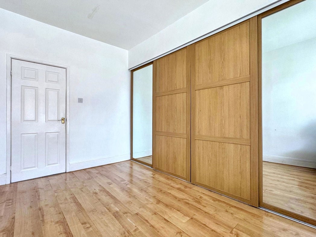 Property image 14 of 21