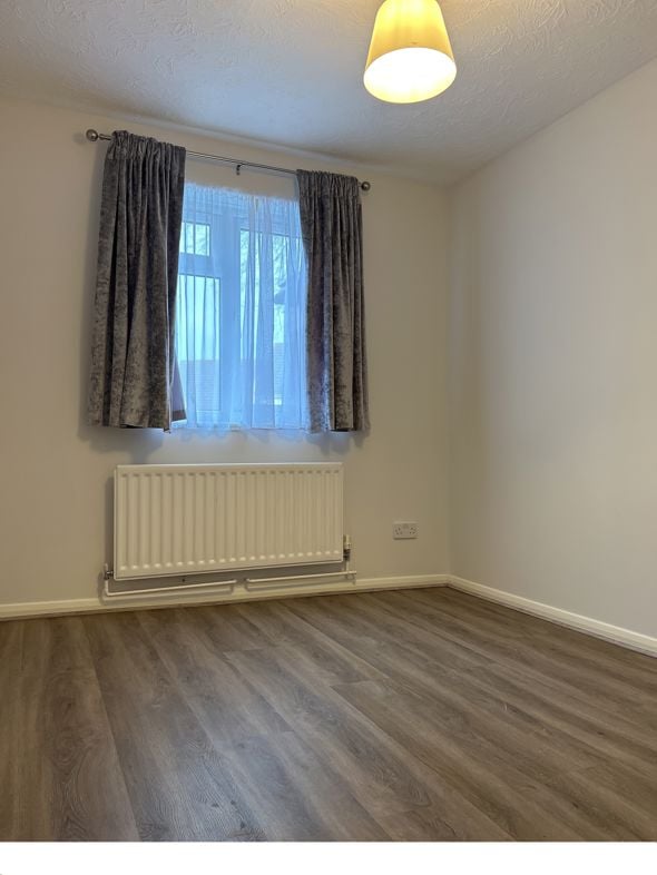 Property image 2 of 8