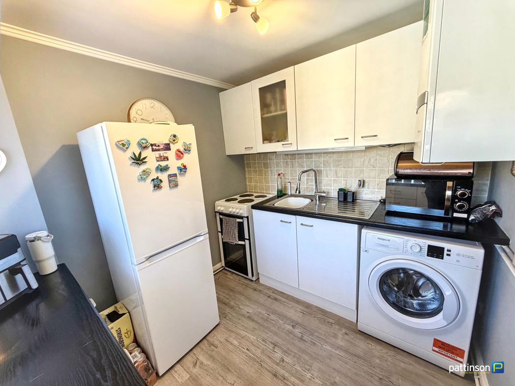 Property image 11 of 15