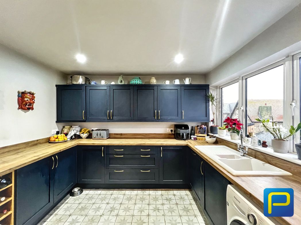Property image 6 of 22