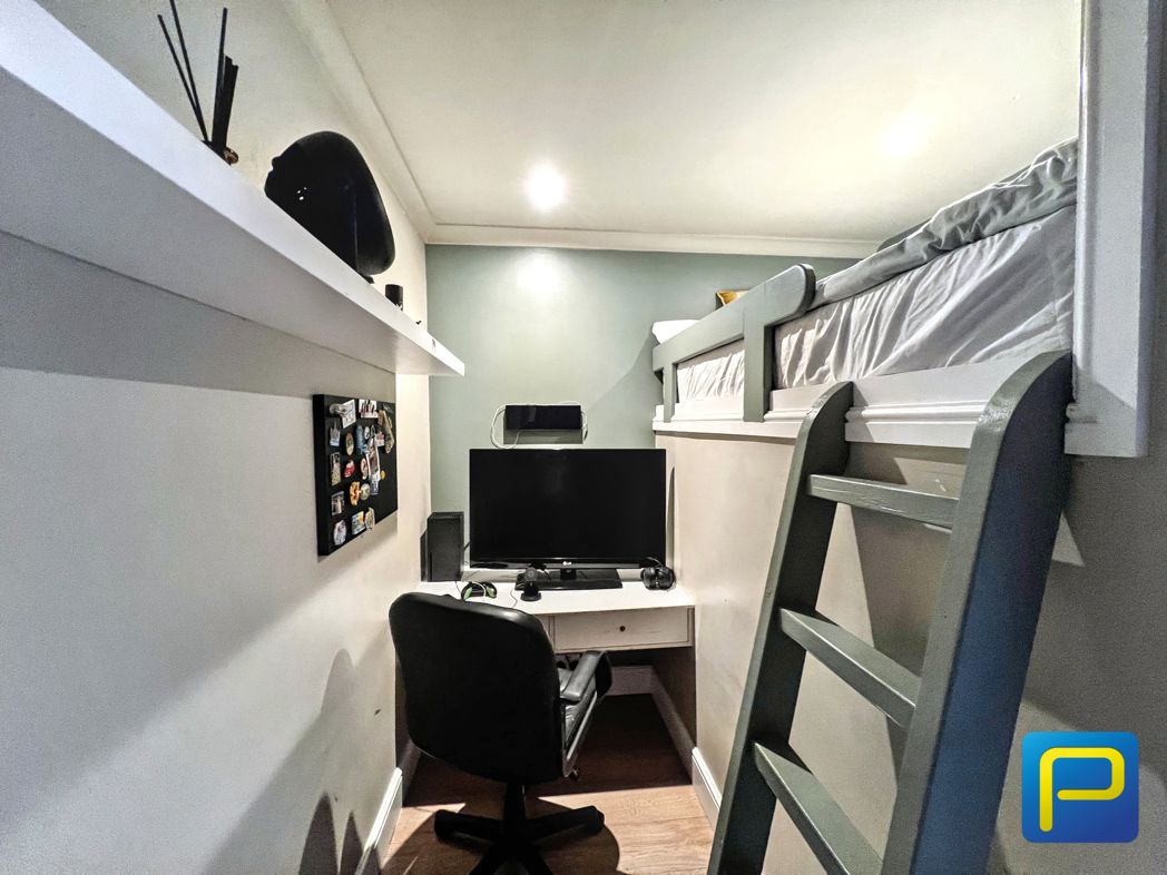Property image 16 of 22