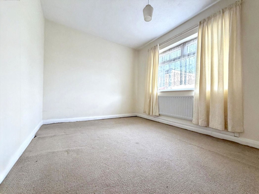 Property image 11 of 17