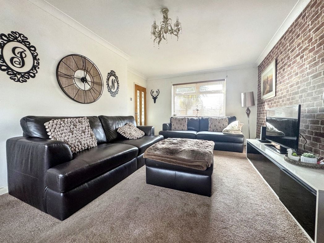 Property image 2 of 16