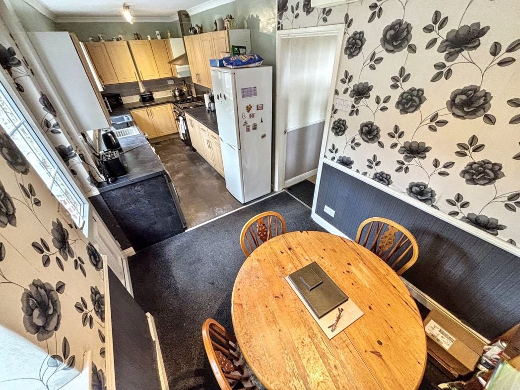 Property image 5 of 17
