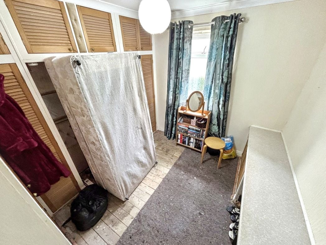 Property image 11 of 17