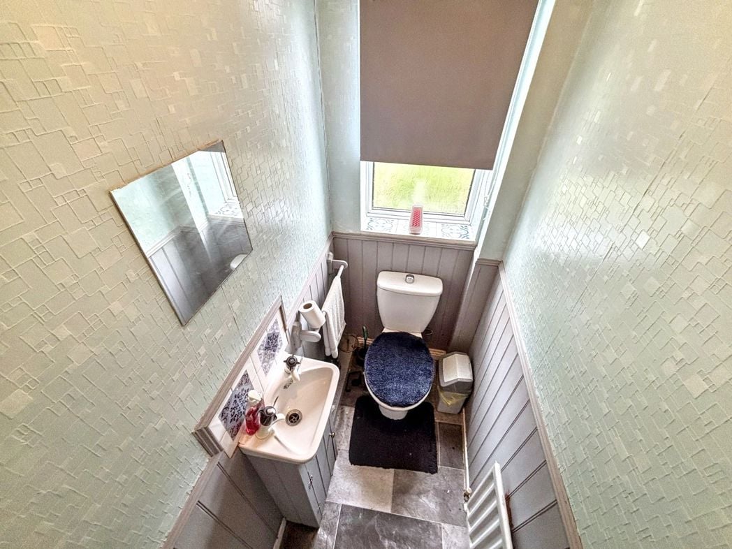 Property image 14 of 17