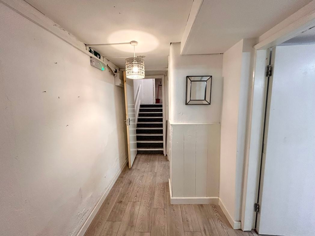 Property image 7 of 11