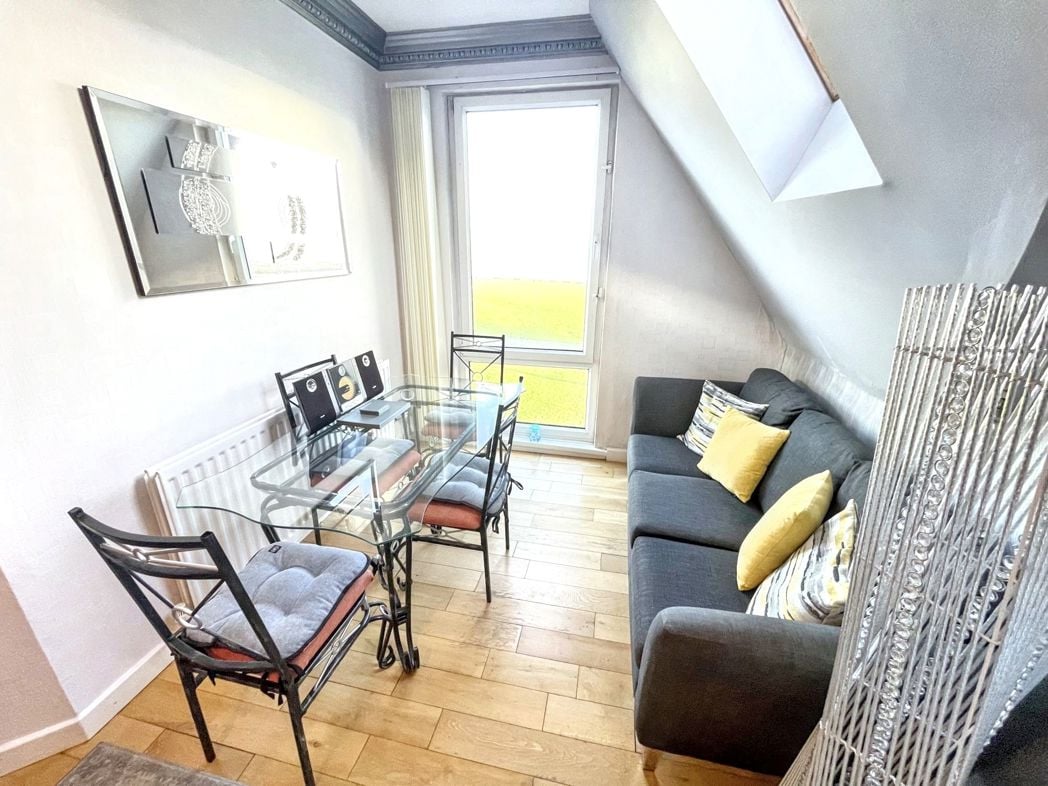Property image 6 of 13