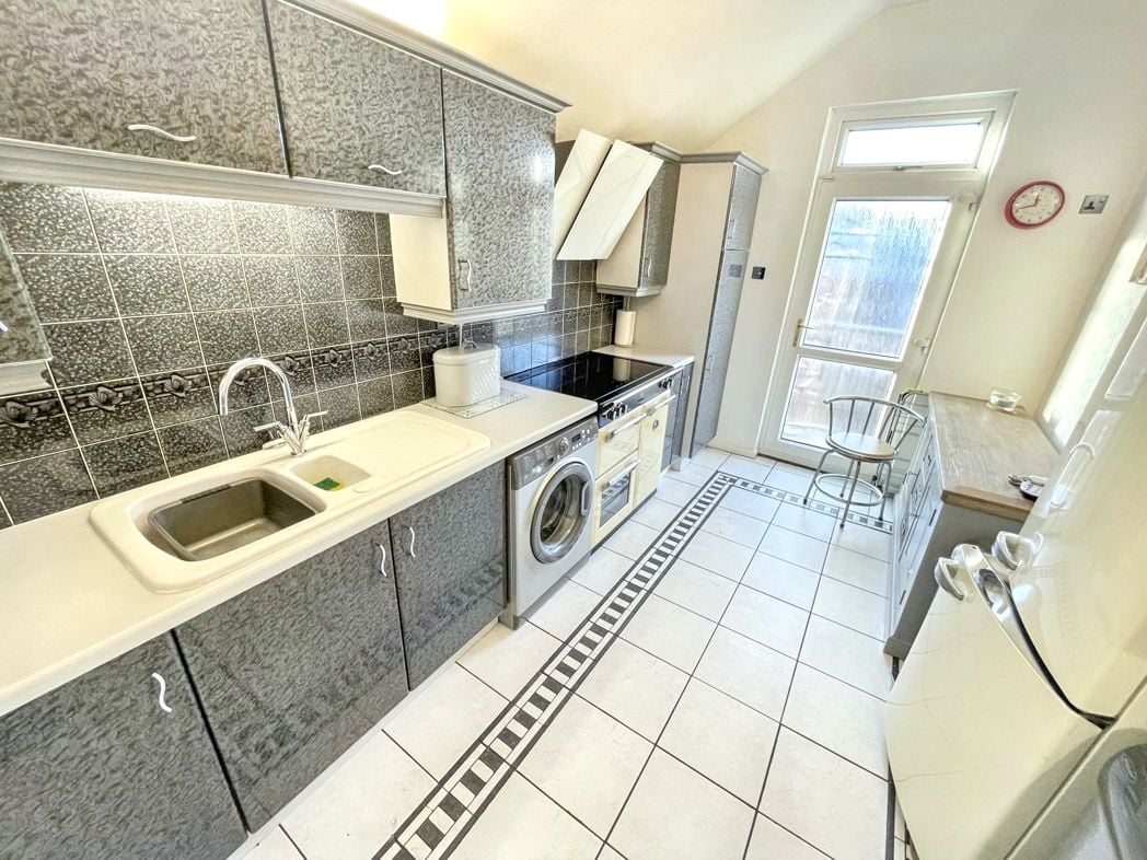 Property image 7 of 13