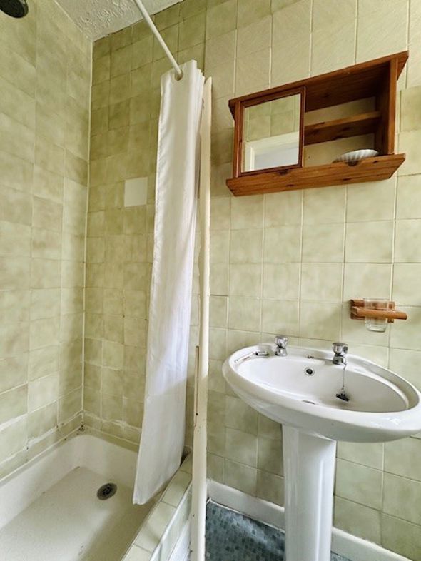 Property image 12 of 29