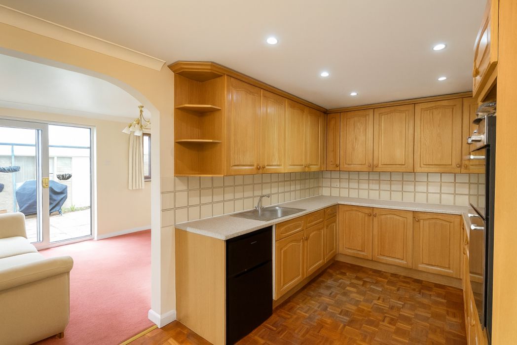 Property image 5 of 11