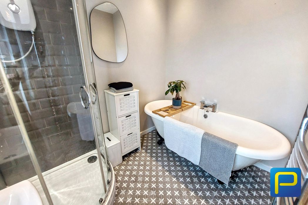 Property image 3 of 19