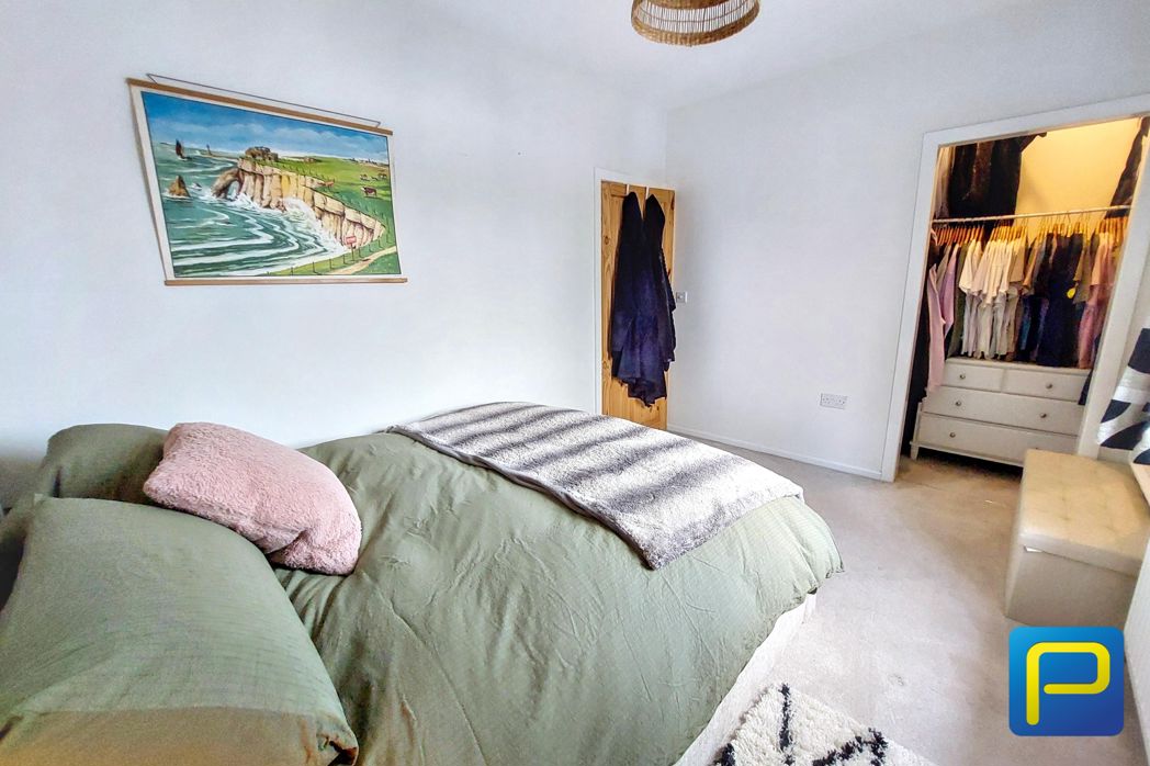 Property image 12 of 19