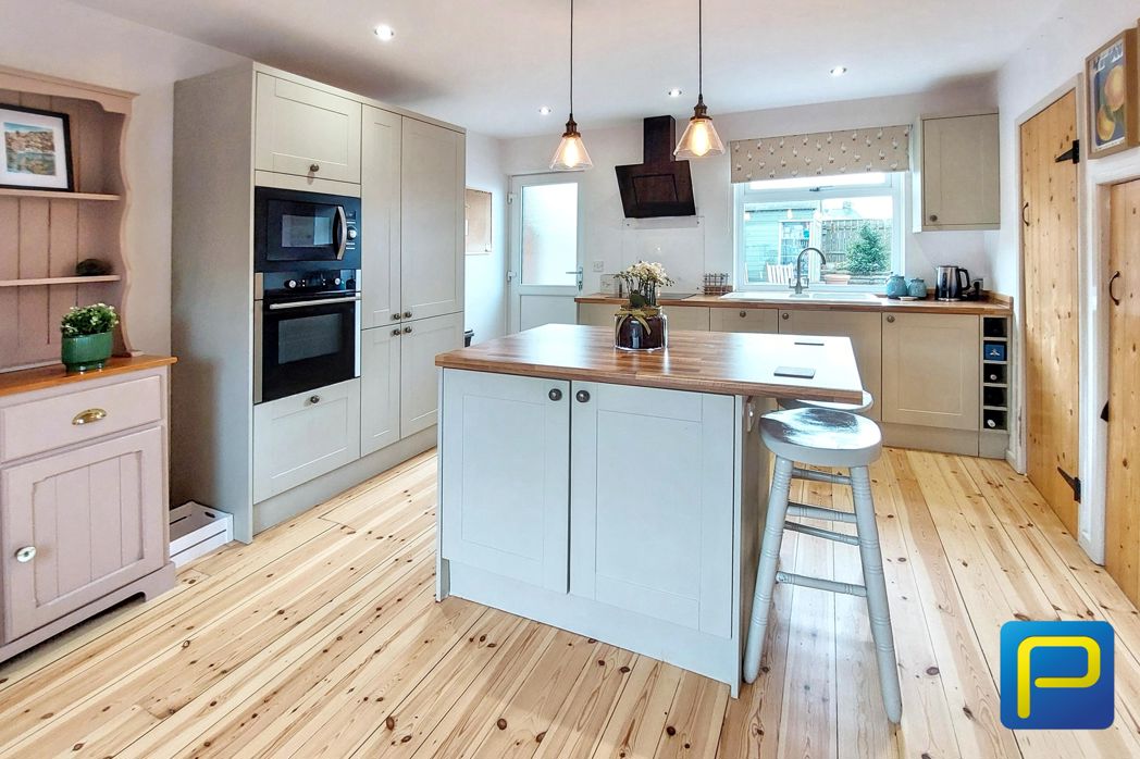 Property image 7 of 19