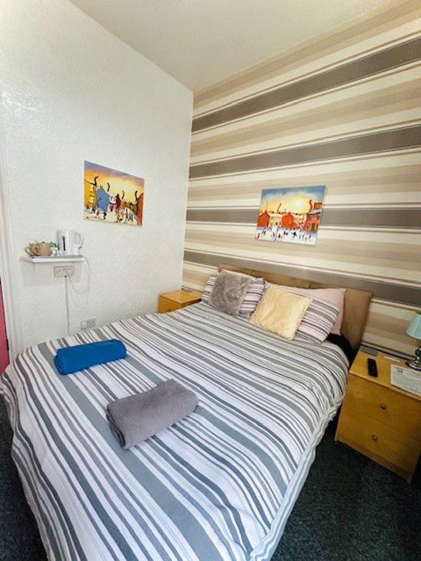 Pembroke Hotel, 17, Blackpool, Lancashire, FY1 1RN