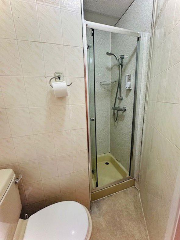 Pembroke Hotel, 17, Blackpool, Lancashire, FY1 1RN