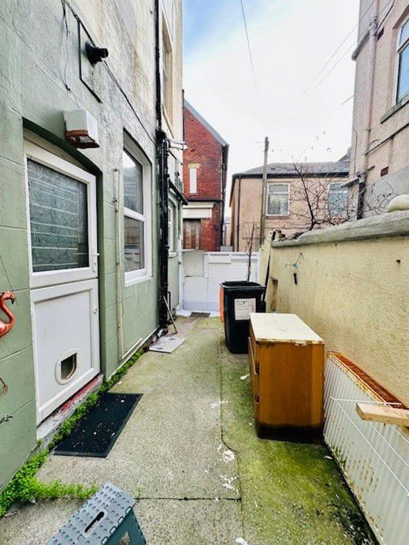 Pembroke Hotel, 17, Blackpool, Lancashire, FY1 1RN