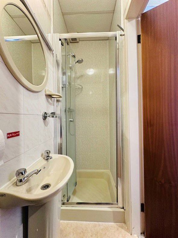 Pembroke Hotel, 17, Blackpool, Lancashire, FY1 1RN