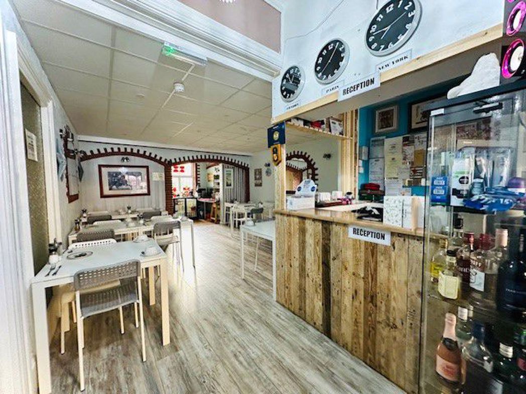 Pembroke Hotel, 17, Blackpool, Lancashire, FY1 1RN