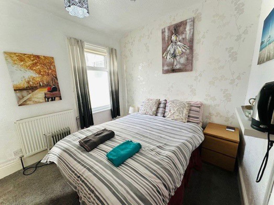 Pembroke Hotel, 17, Blackpool, Lancashire, FY1 1RN