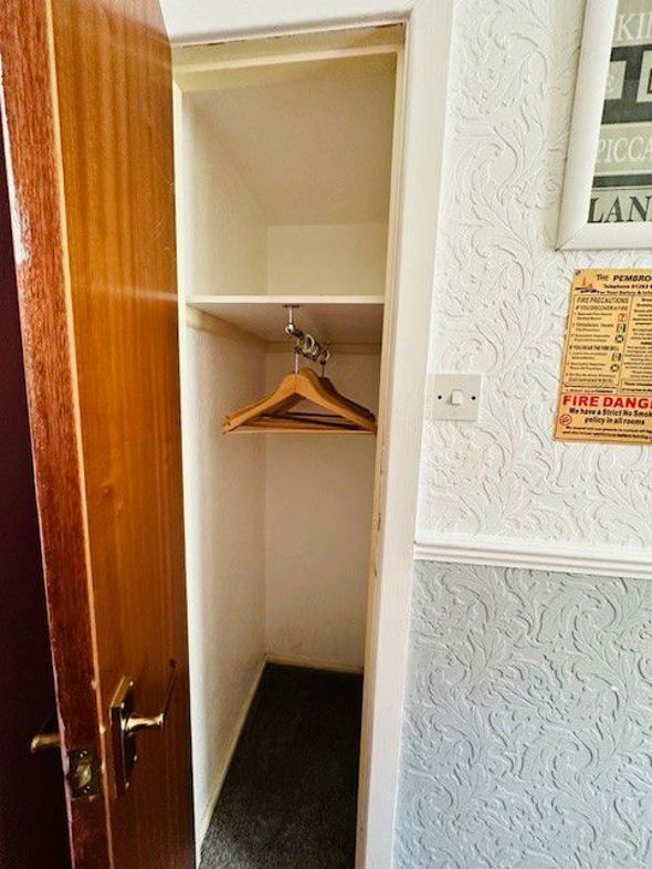 Pembroke Hotel, 17, Blackpool, Lancashire, FY1 1RN