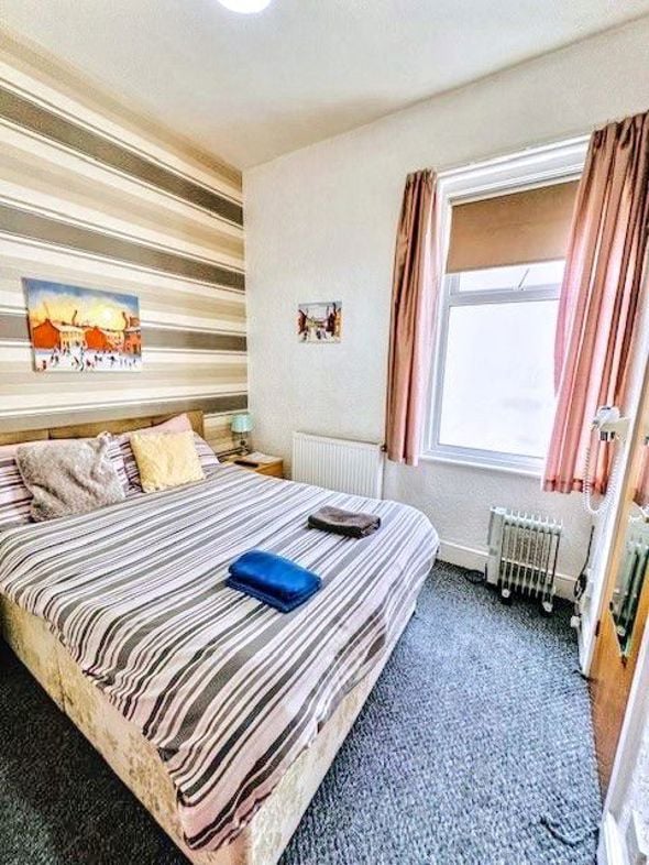 Pembroke Hotel, 17, Blackpool, Lancashire, FY1 1RN