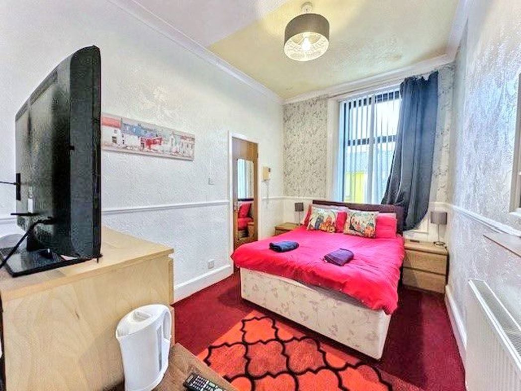 Pembroke Hotel, 17, Blackpool, Lancashire, FY1 1RN